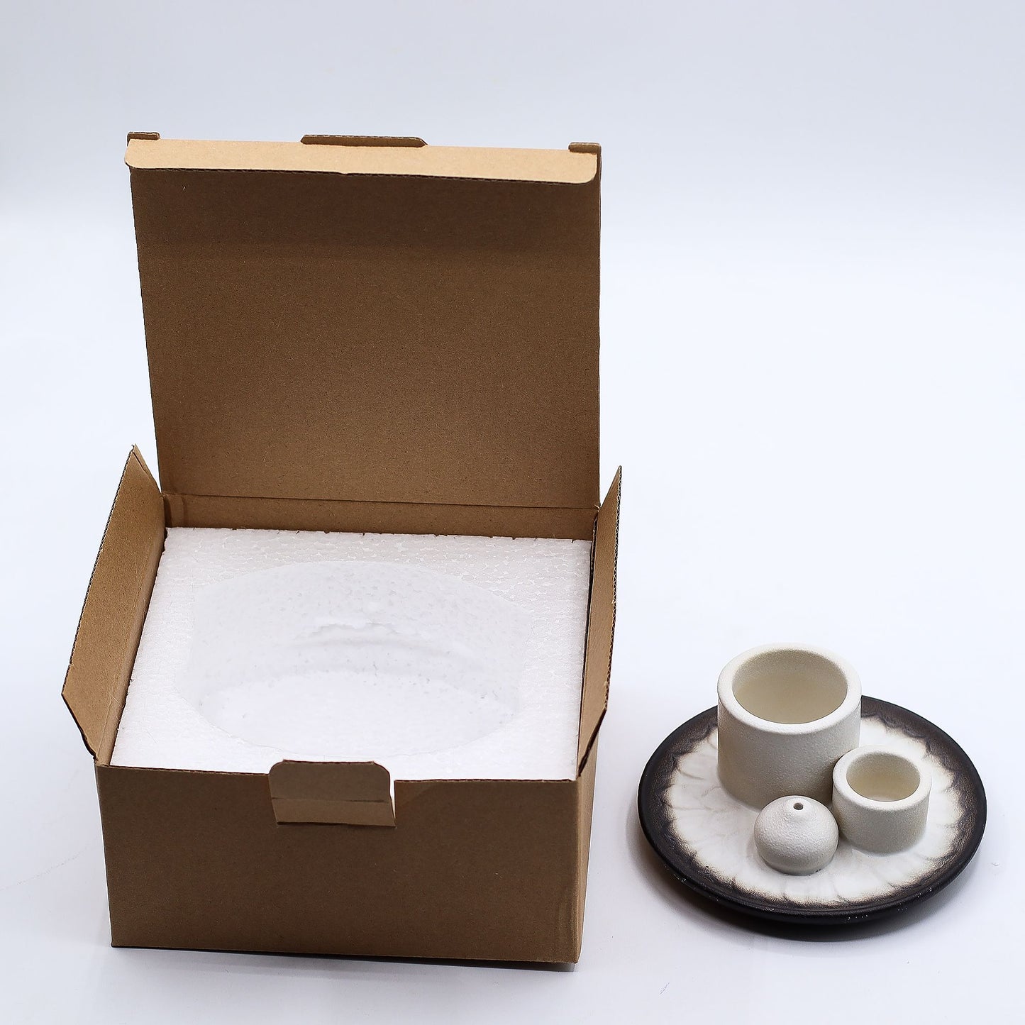 Soporte cerámico para Palo Santo e Incienso - Mandala - Blanco y Gris