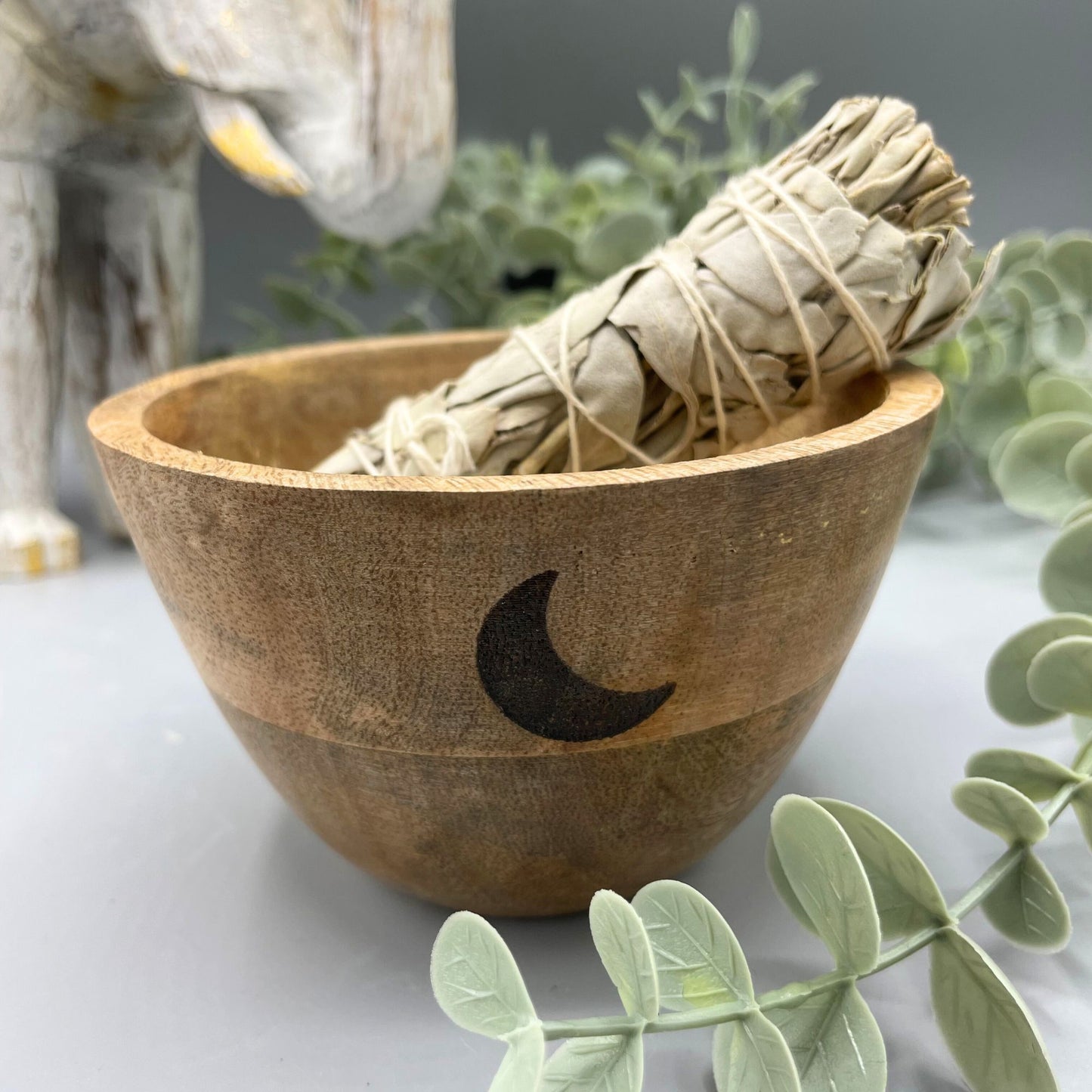 | Cuenco de Madera para Ofrendas y Rituales - Tres Lunas - 11x7cm